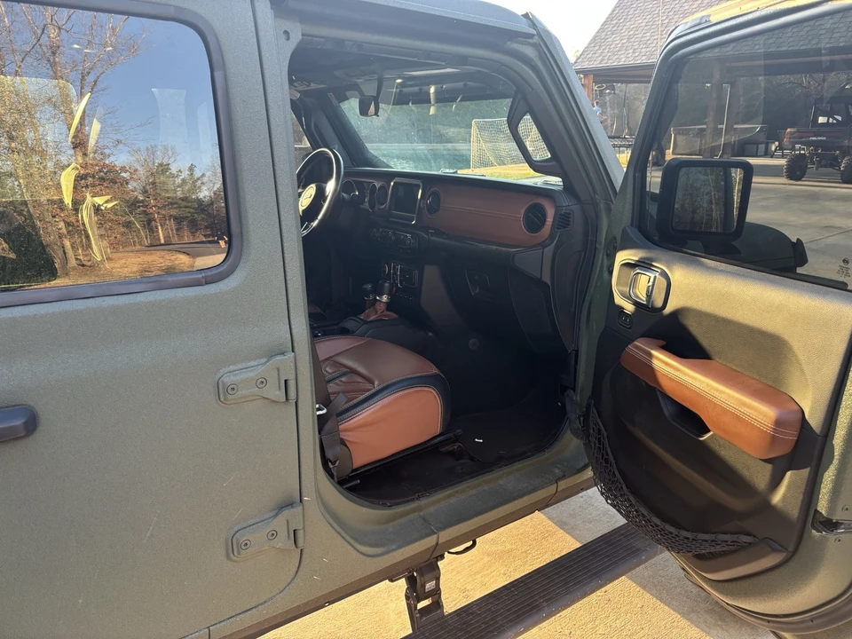2019 Jeep JL Wrangler - Image 6 of 10