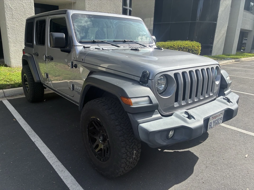 2019 Jeep JL Wrangler - Image 4 of 18