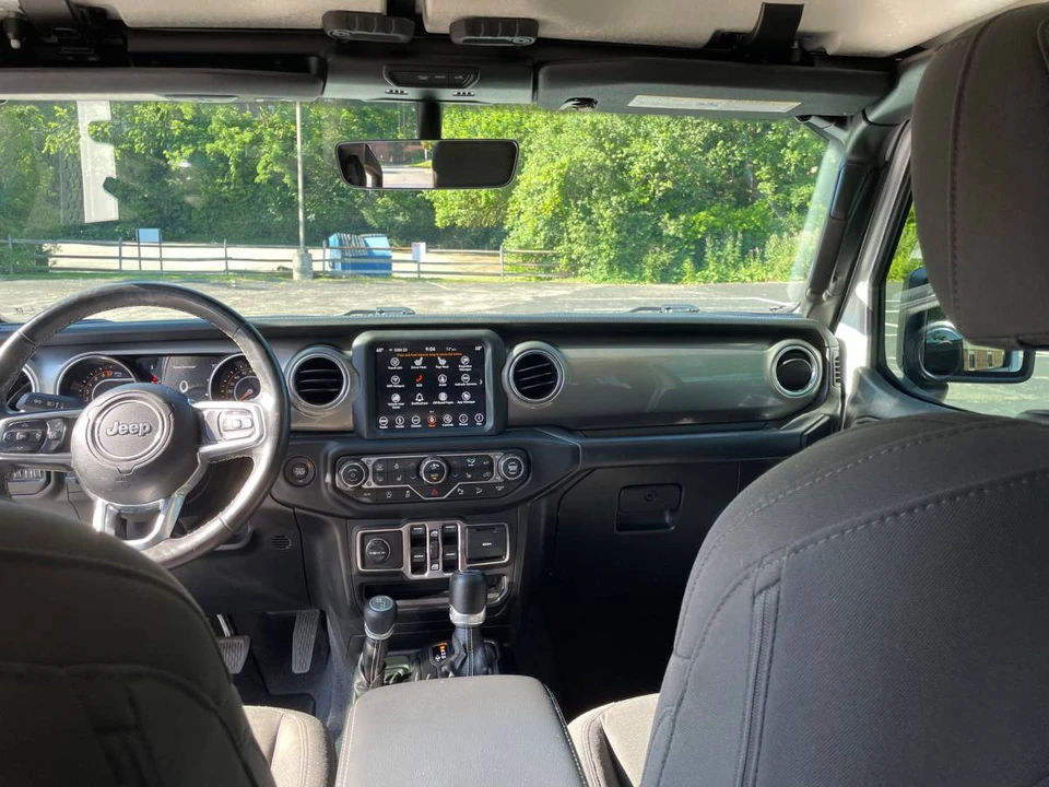 2019 Jeep JL Wrangler - Image 9 of 10