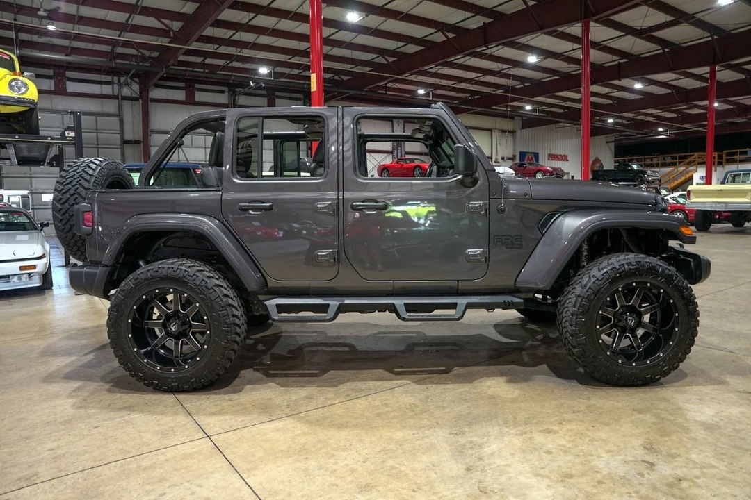 2019 Jeep JL Wrangler - Image 10 of 31