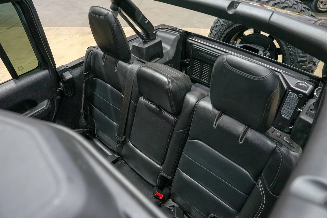 2019 Jeep JL Wrangler - Image 21 of 31