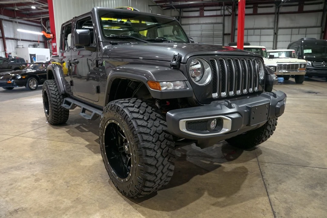 2019 Jeep JL Wrangler - Image 12 of 31