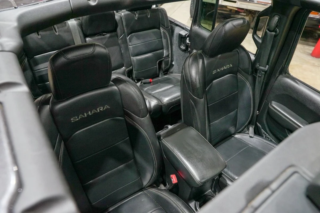 2019 Jeep JL Wrangler - Image 19 of 31