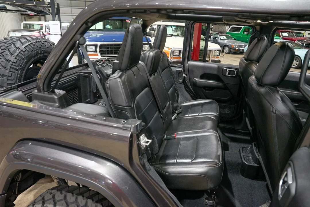 2019 Jeep JL Wrangler - Image 23 of 31