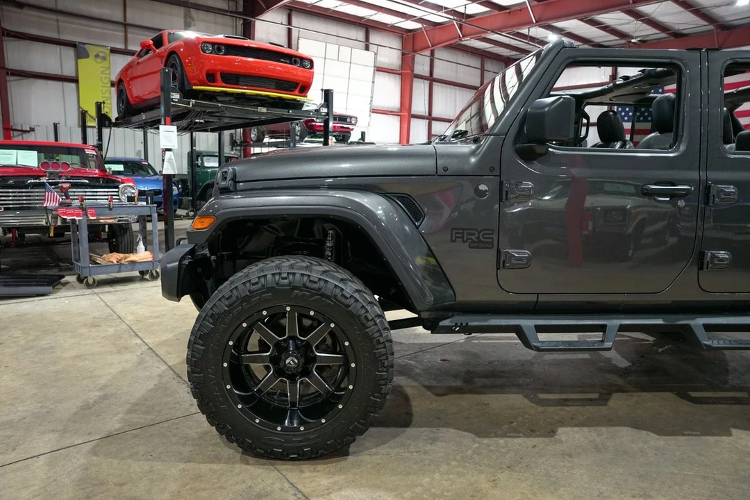 2019 Jeep JL Wrangler - Image 3 of 31