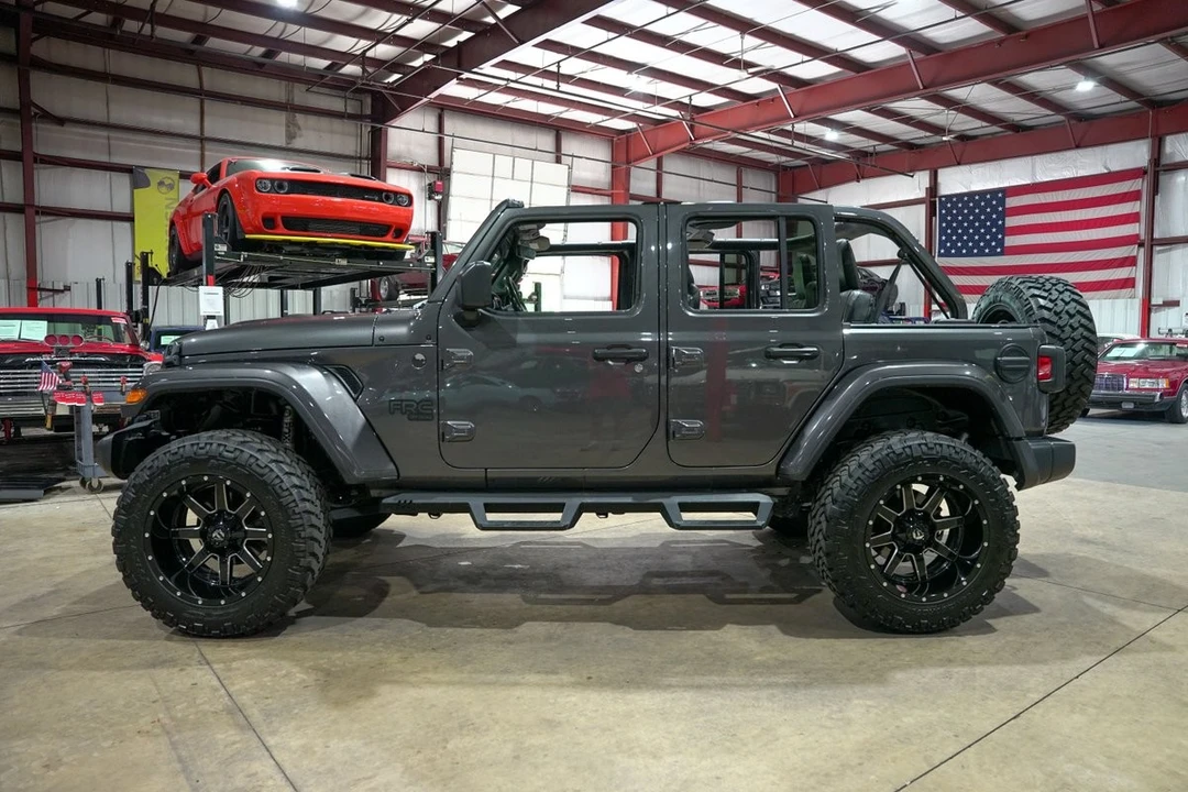 2019 Jeep JL Wrangler - Image 4 of 31