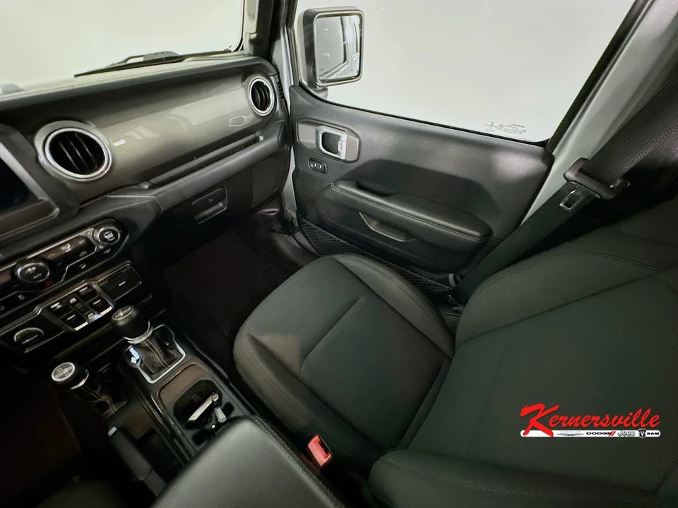 2019 Jeep JL Wrangler - Image 11 of 24