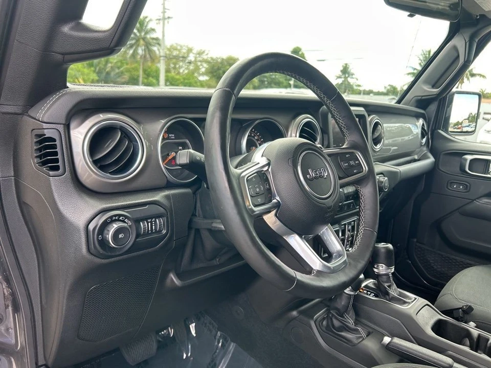 2019 Jeep JL Wrangler - Image 11 of 12
