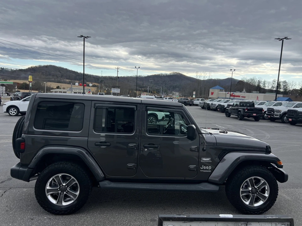 2019 Jeep JL Wrangler - Image 4 of 12