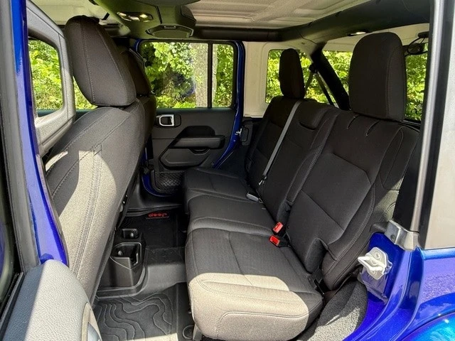 2019 Jeep JL Wrangler - Image 14 of 27