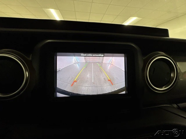 2019 Jeep JL Wrangler - Image 12 of 13