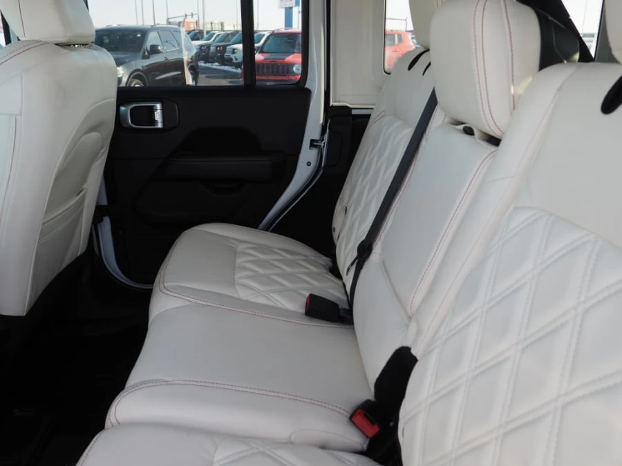 2019 Jeep JL Wrangler - Image 6 of 12