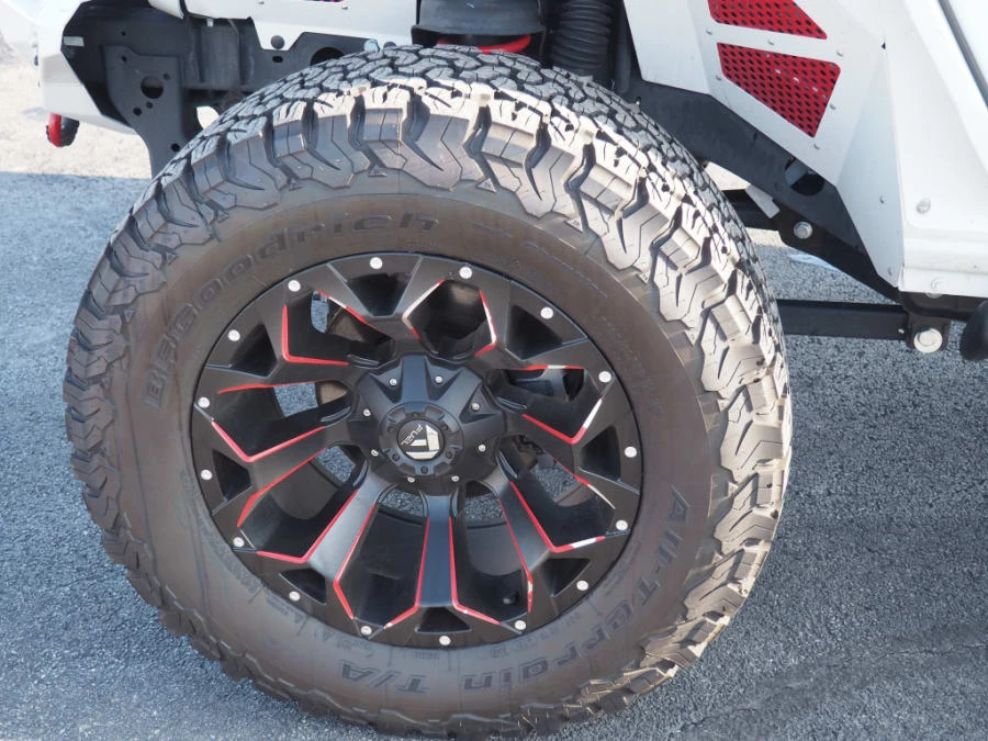 2019 Jeep JL Wrangler - Image 11 of 12