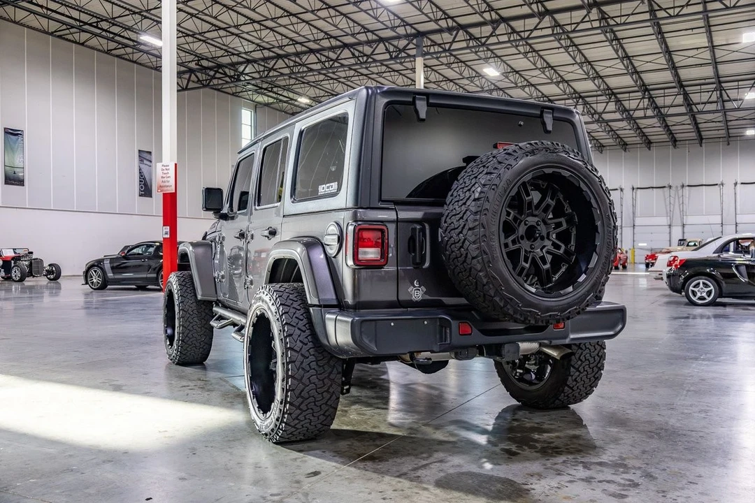 2019 Jeep JL Wrangler - Image 21 of 31