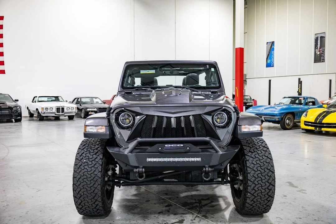 2019 Jeep JL Wrangler - Image 10 of 31