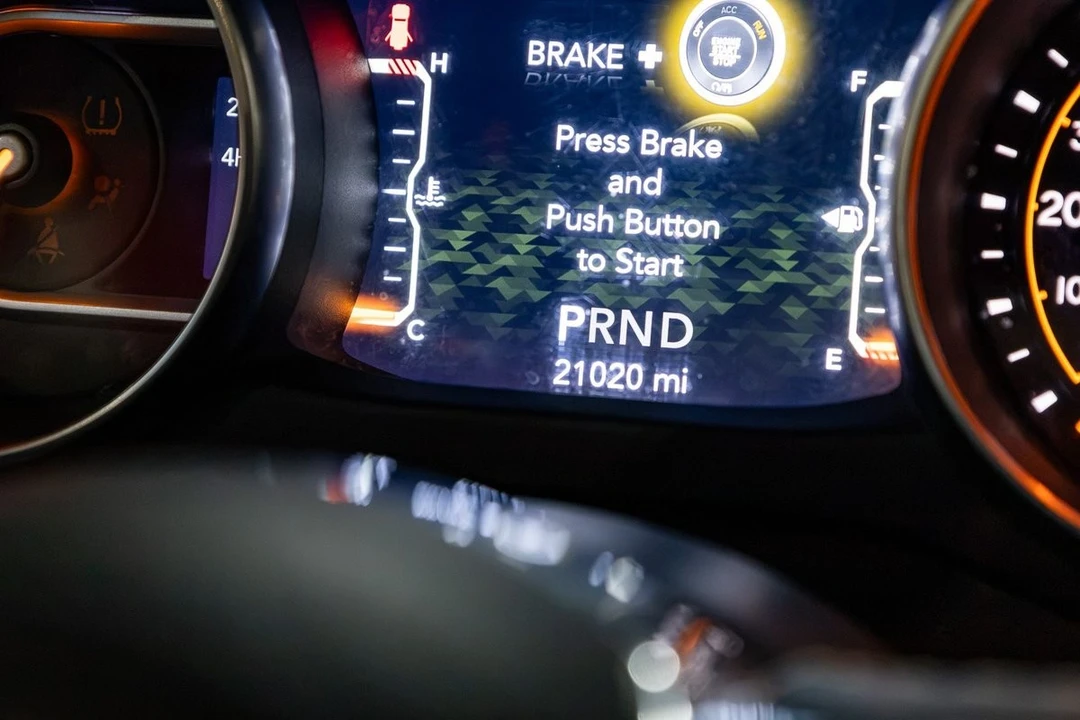 2019 Jeep JL Wrangler - Image 13 of 31