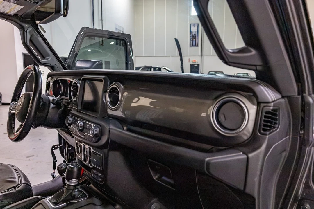 2019 Jeep JL Wrangler - Image 30 of 31