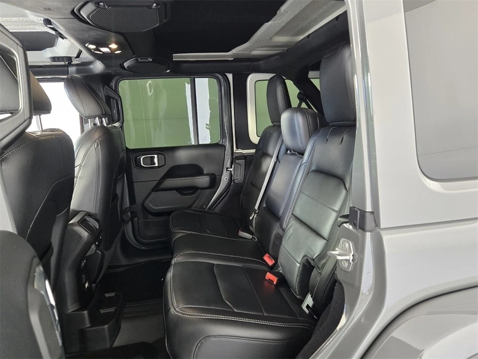 2019 Jeep JL Wrangler - Image 9 of 12