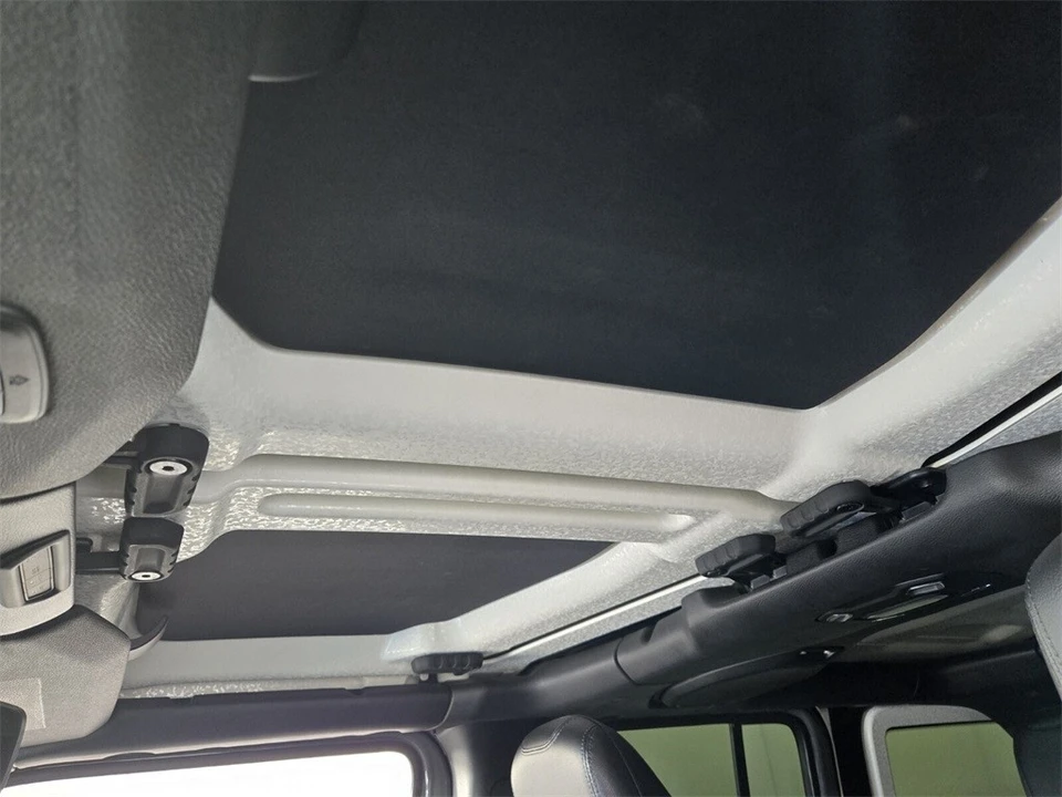 2019 Jeep JL Wrangler - Image 11 of 12