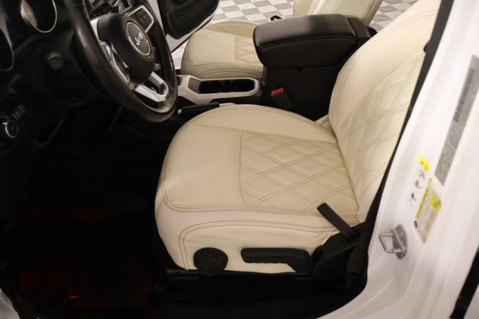 2019 Jeep JL Wrangler - Image 9 of 16
