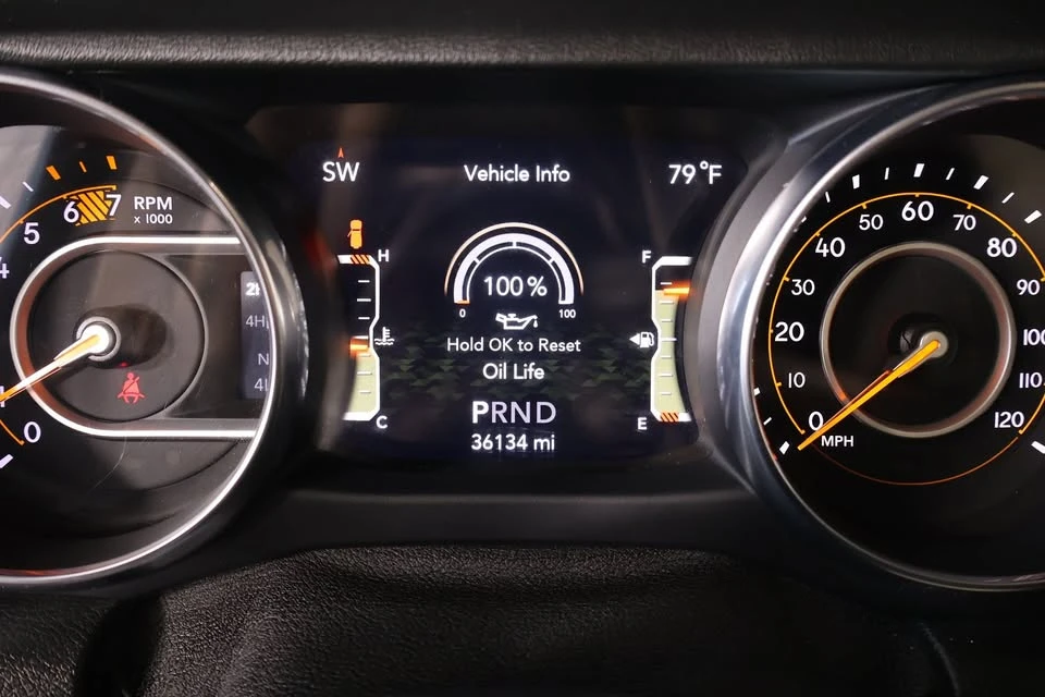 2019 Jeep JL Wrangler - Image 3 of 16