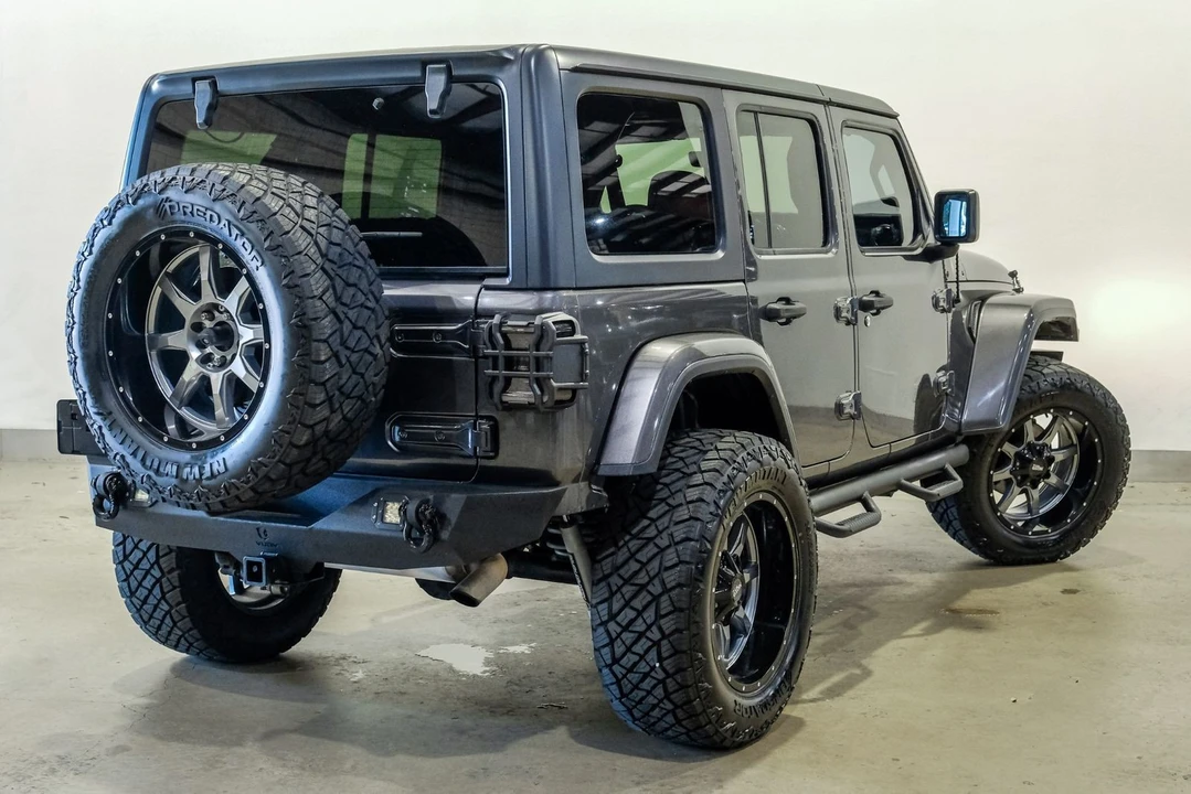 2019 Jeep JL Wrangler - Image 5 of 12