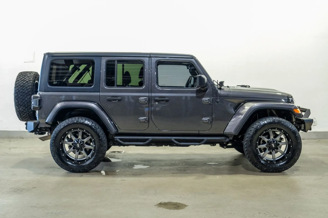 2019 Jeep JL Wrangler - Image 6 of 12