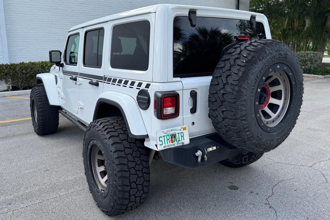 2019 Jeep JL Wrangler - Image 4 of 31