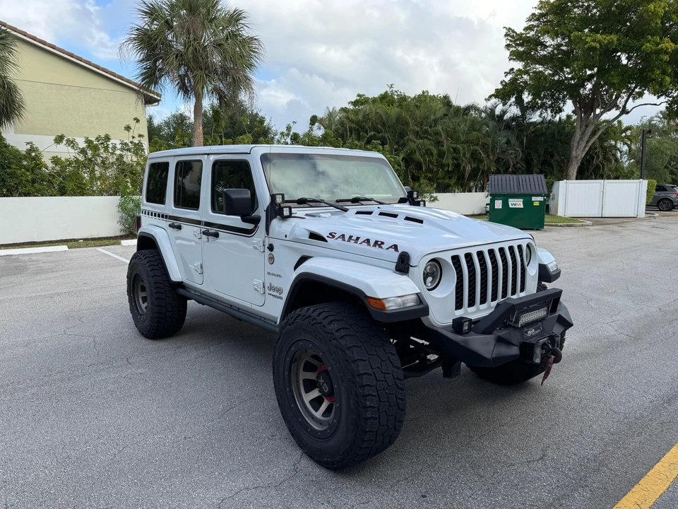 2019 Jeep JL Wrangler - Image 19 of 31