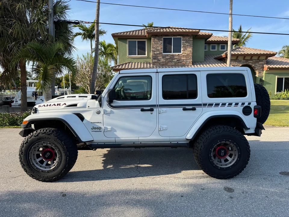 2019 Jeep JL Wrangler - Image 28 of 31