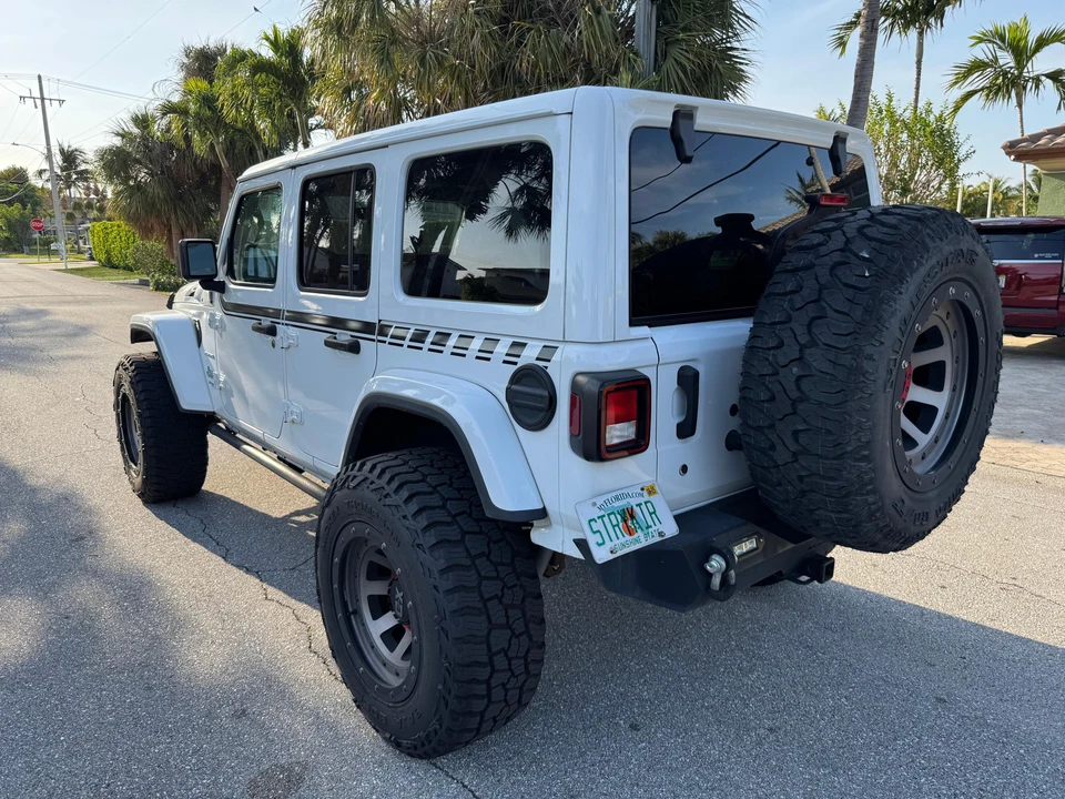 2019 Jeep JL Wrangler - Image 30 of 31