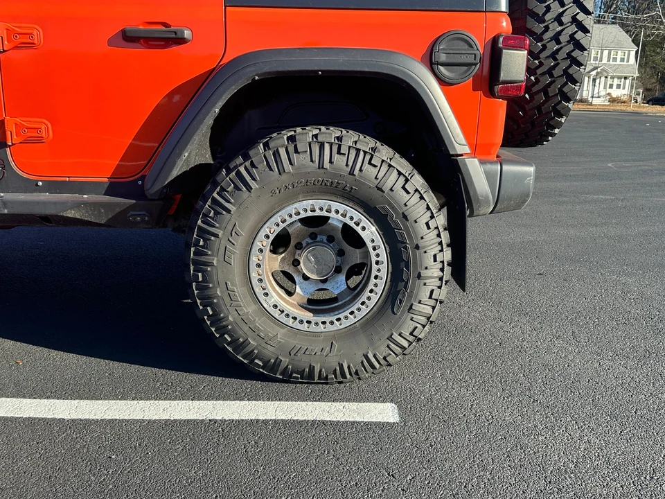 2019 Jeep JL Wrangler - Image 23 of 30