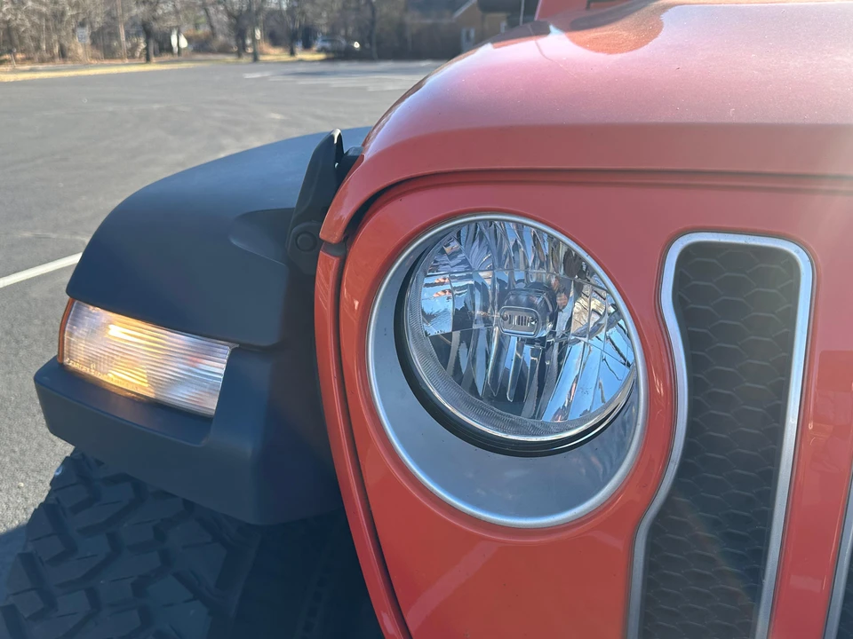2019 Jeep JL Wrangler - Image 14 of 30