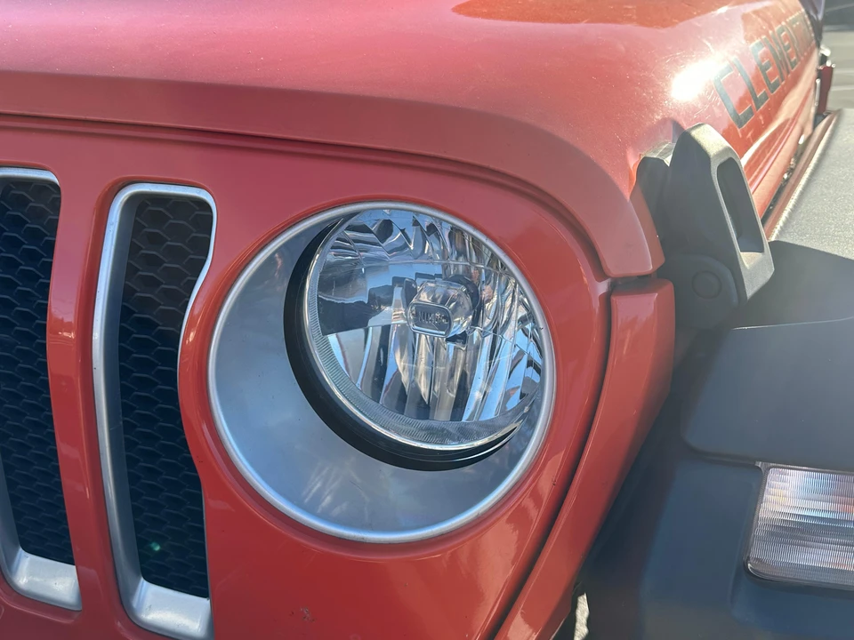 2019 Jeep JL Wrangler - Image 16 of 30