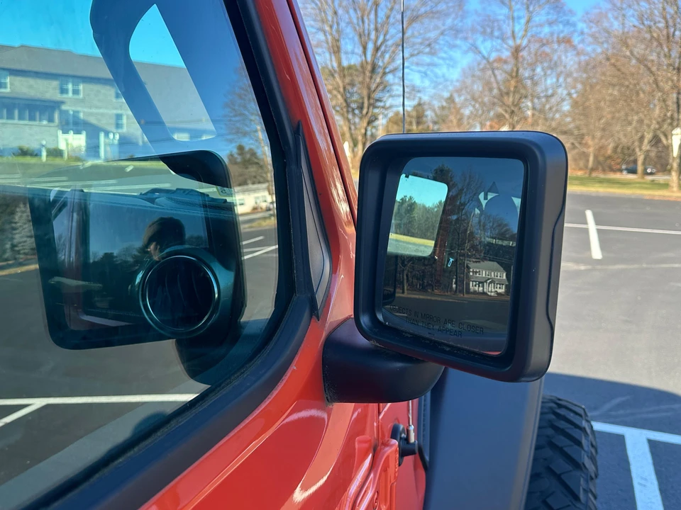 2019 Jeep JL Wrangler - Image 20 of 30