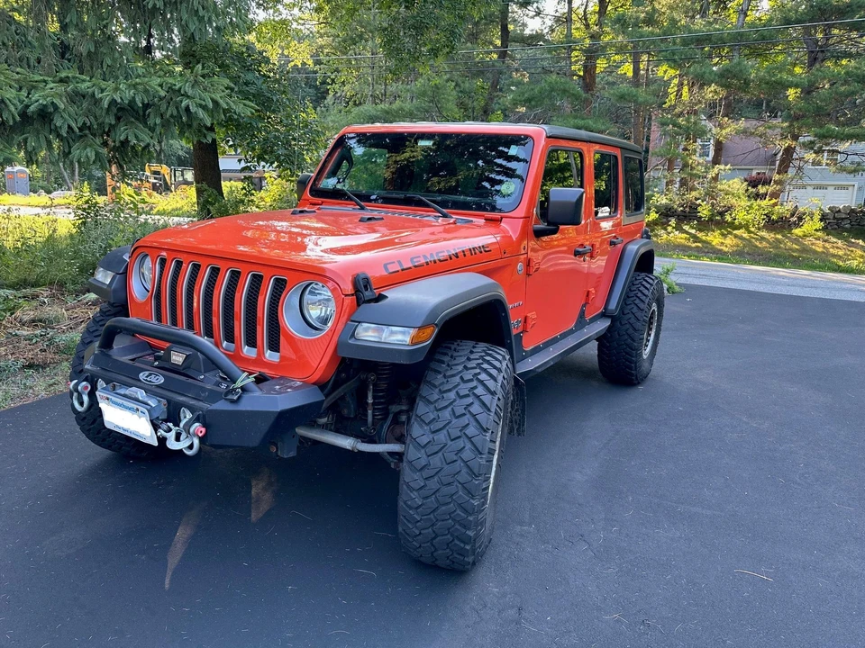 2019 Jeep JL Wrangler - Image 6 of 30