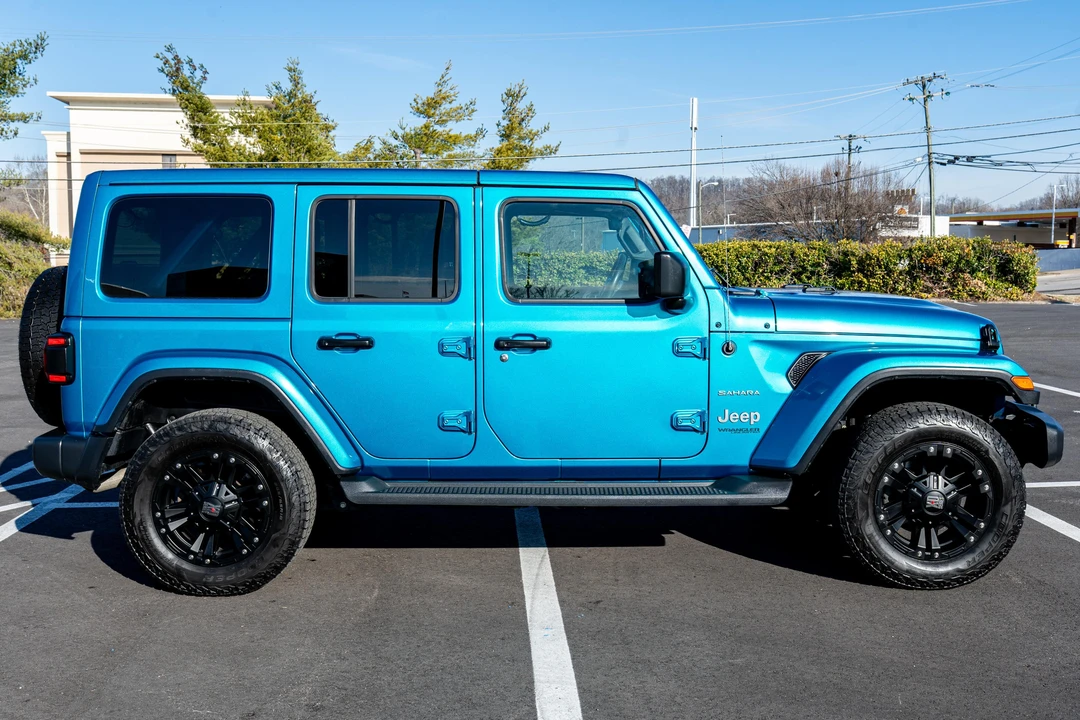 2019 Jeep JL Wrangler - Image 8 of 31