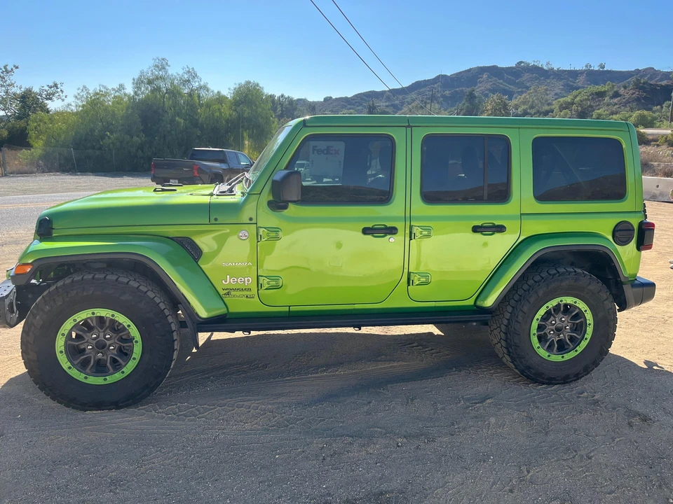 2019 Jeep JL Wrangler - Image 9 of 31