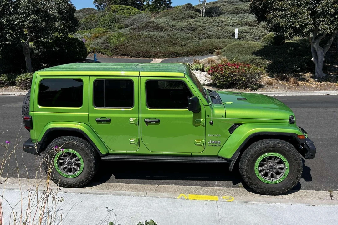 2019 Jeep JL Wrangler - Image 14 of 31