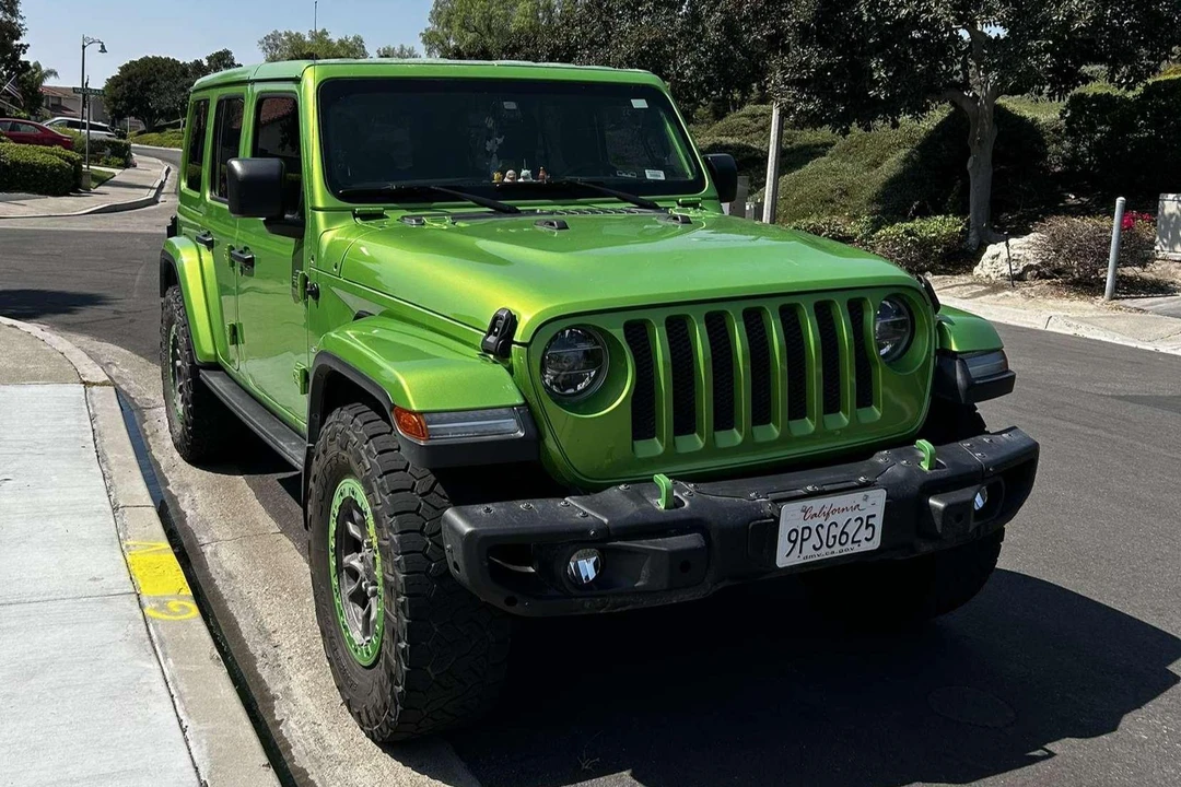 2019 Jeep JL Wrangler - Image 16 of 31