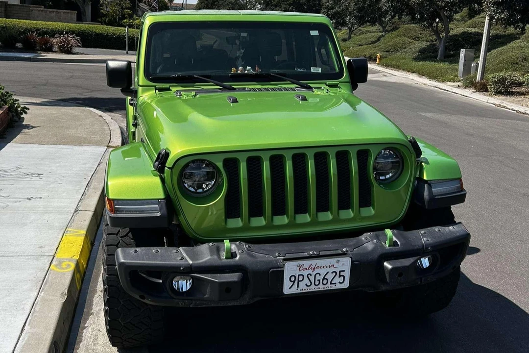 2019 Jeep JL Wrangler - Image 17 of 31