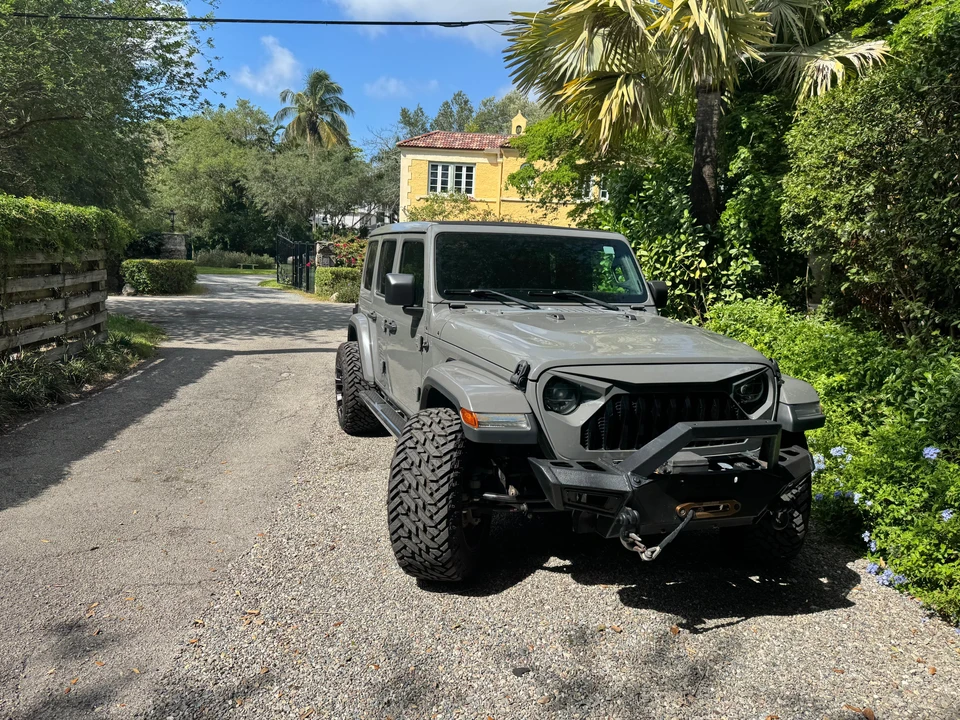 2019 Jeep JL Wrangler - Image 6 of 31