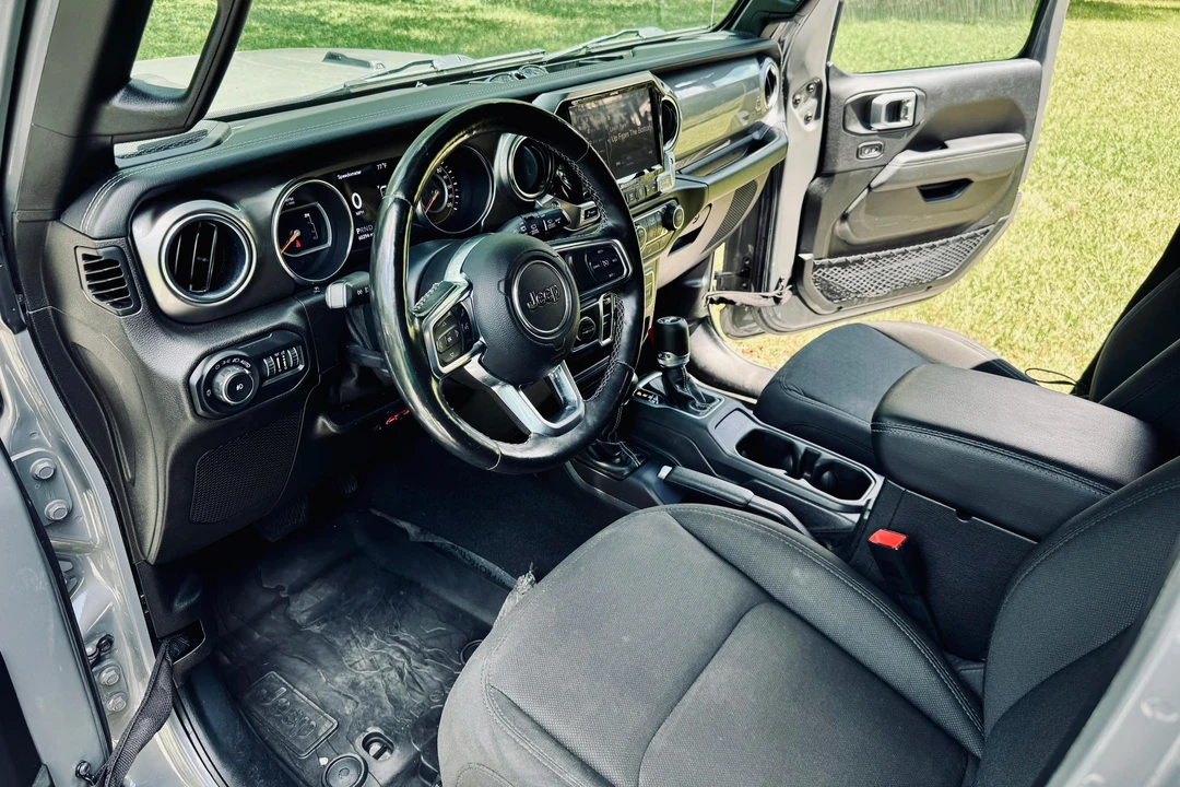 2019 Jeep JL Wrangler - Image 30 of 31