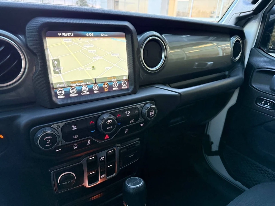 2019 Jeep JL Wrangler - Image 19 of 21
