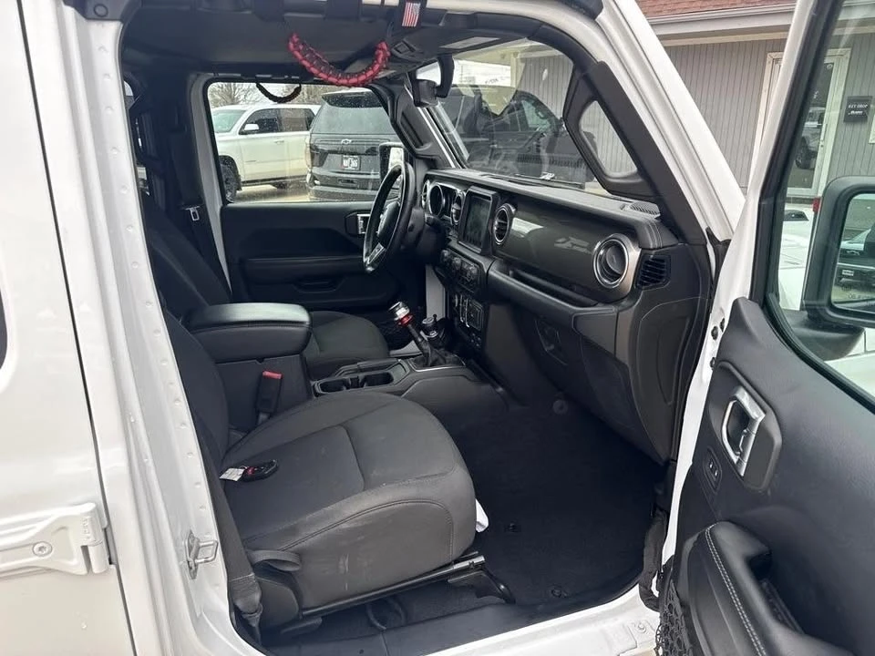 2019 Jeep JL Wrangler - Image 16 of 20