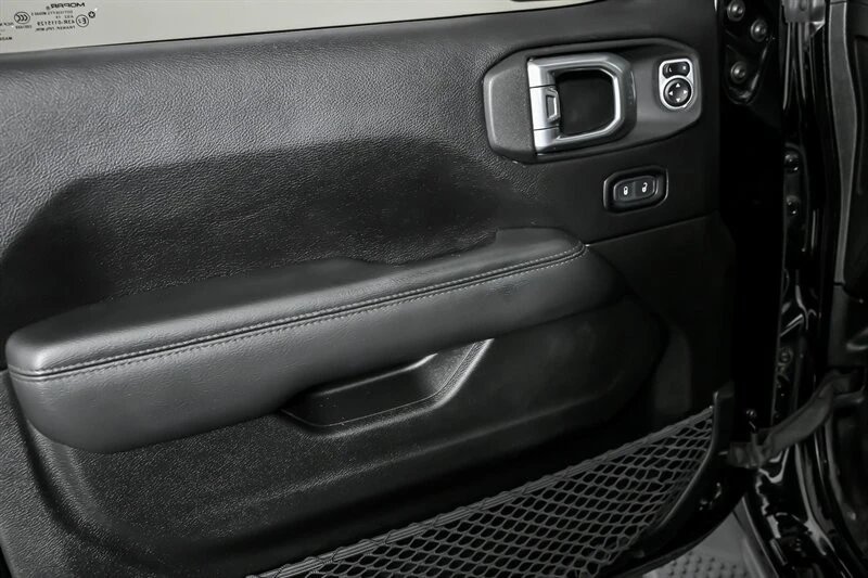 2019 Jeep JL Wrangler - Image 15 of 31