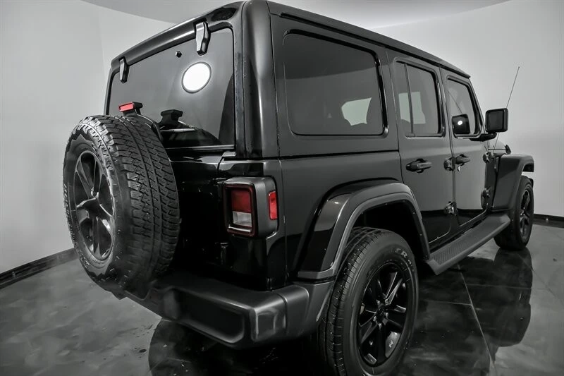 2019 Jeep JL Wrangler - Image 10 of 31