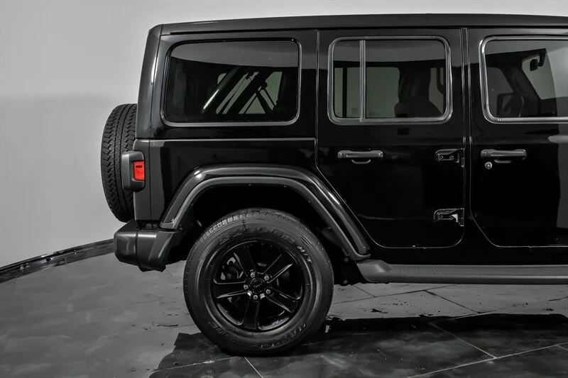 2019 Jeep JL Wrangler - Image 11 of 31