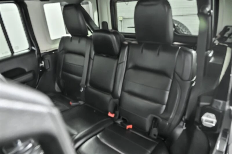 2019 Jeep JL Wrangler - Image 19 of 31