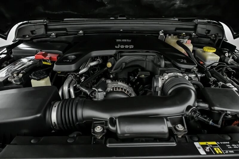 2019 Jeep JL Wrangler - Image 14 of 31